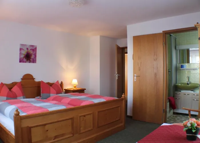 Mollseifer Hof Szálloda *